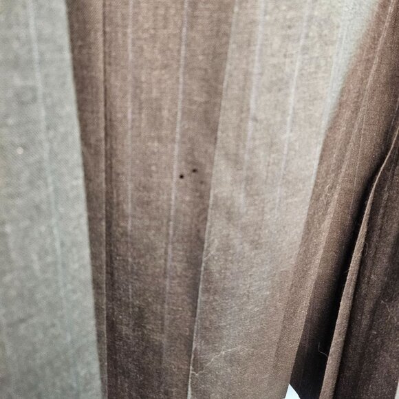 Vintage Burberry gray Pinstripe Womens Suit Medium Skirt & Blazer Set - Picture 12 of 13